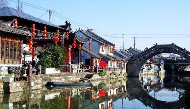 记者：法兰克福与埃基蒂克达口头协议，后者愿放弃400万欧薪水